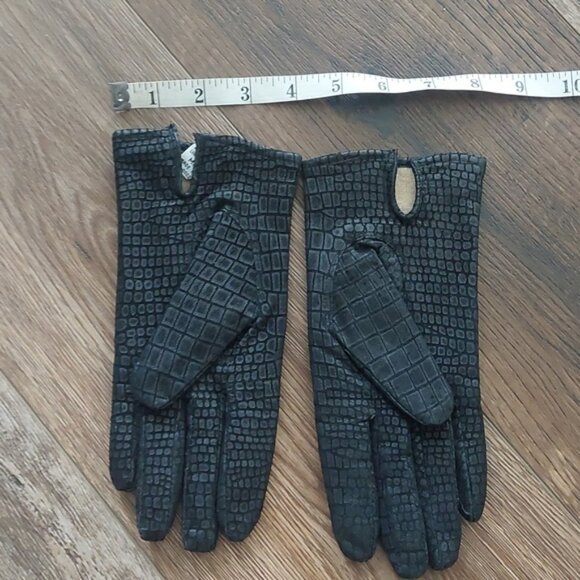 Leather gloves - Picture 12 of 16